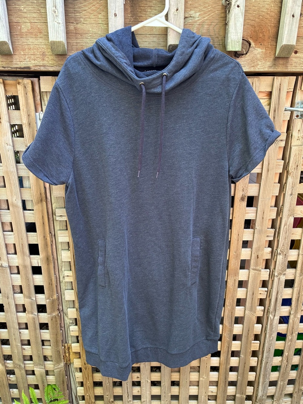 George Short-Sleeve Hooded Midi Dress in Charcoal Gray